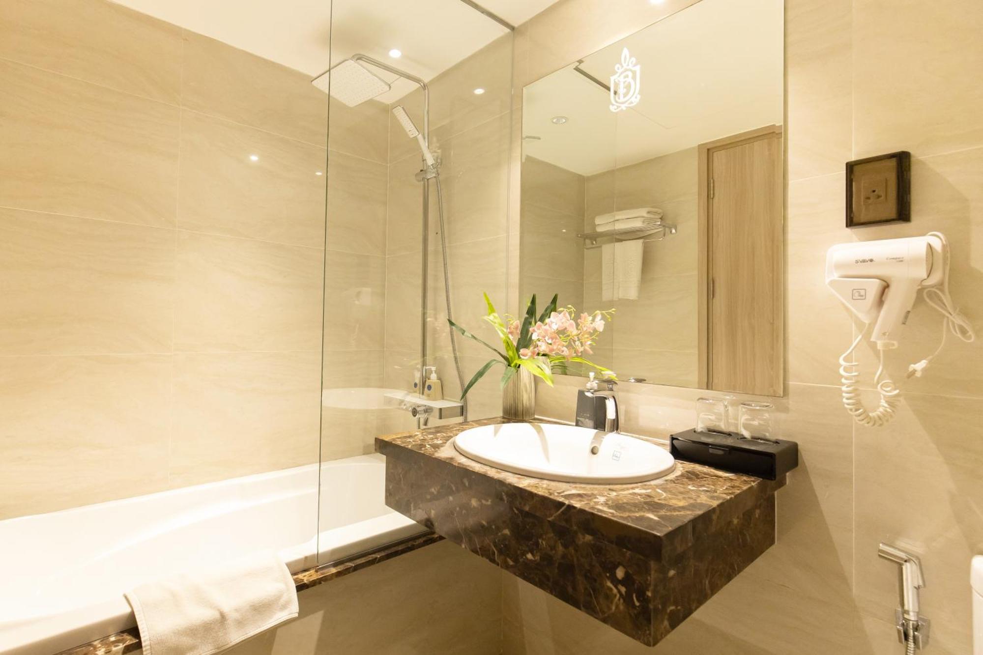 Nicecy Suite Hotel & Spa Ho-Chi-Minh-Stadt Exterior foto
